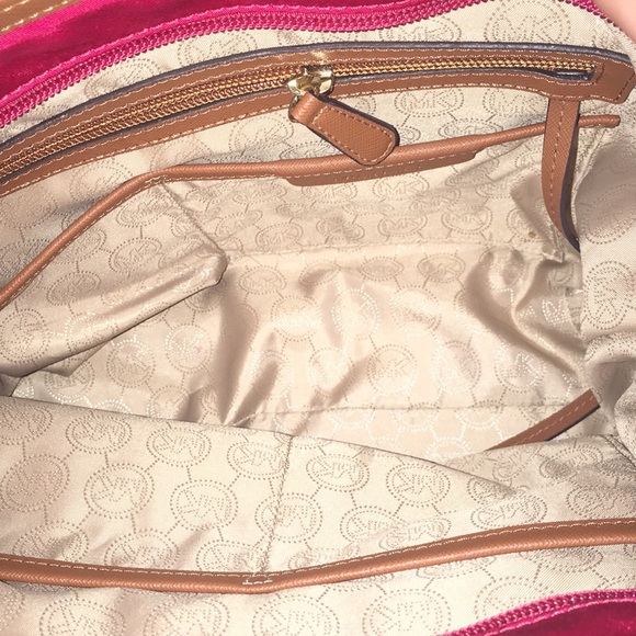 Michael Kors Purse - Picture 3 of 4
